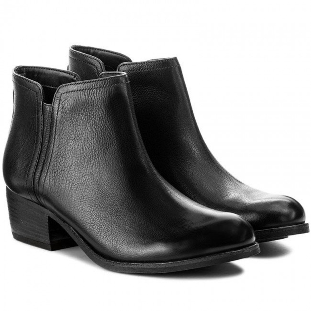 Clark’s Maypearl Ramie Ankle Boot Block Heel